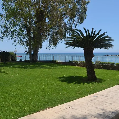 Apartment Lordos Seafront *