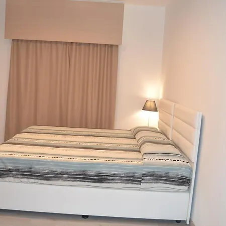 Lordos Seafront Appartement *